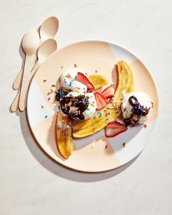 Weber Recipe: Grilled Banana Split with Chocolate Fudge Sauce