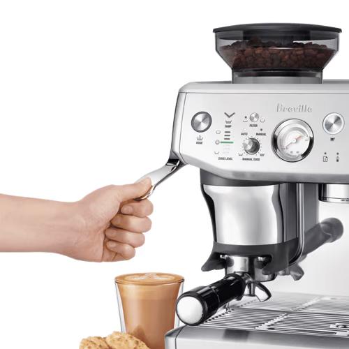 Breville Barista Express Impress Espresso Machine BES876 IMAGE 3