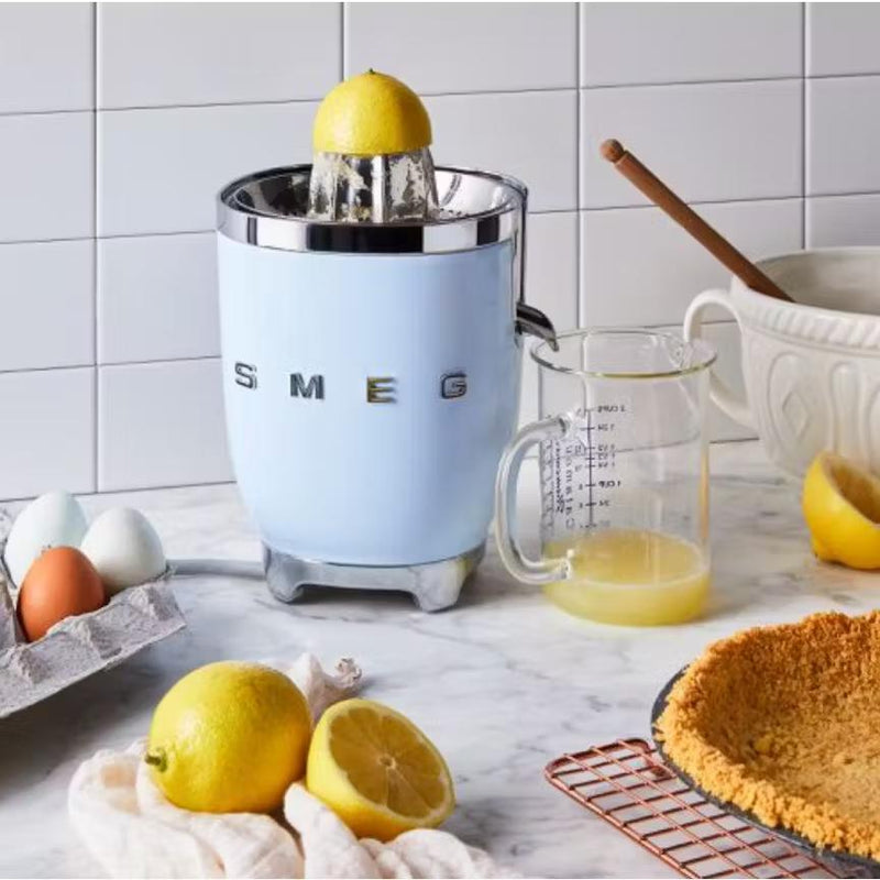 Smeg 50's Style Aesthetic Citrus Juicer CJF11PBUS IMAGE 5