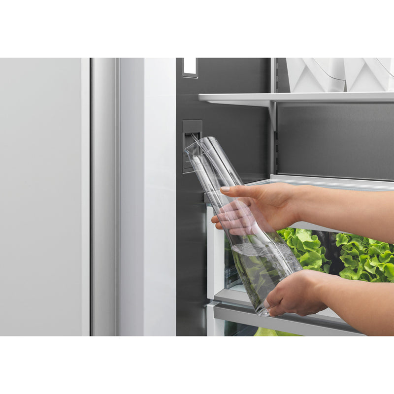 Fisher & Paykel 30-inch Built-in Bottom Freezer Refrigerator with ActiveSmart™ RS3084WRUK1BF IMAGE 6