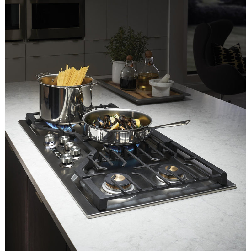 Monogram 36-inch Built-In Gas Cooktop ZGU36ESLSSBF IMAGE 17